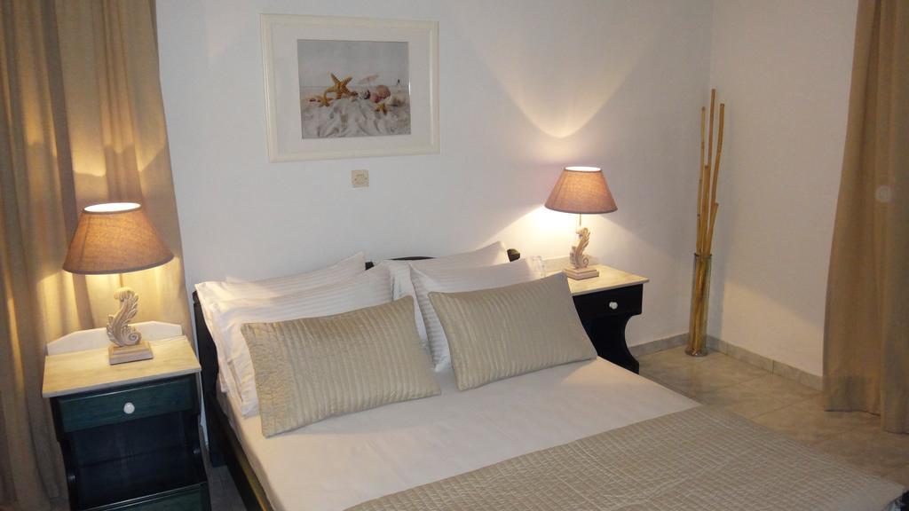 Blue & Sea Studios Apartments Drios Room photo