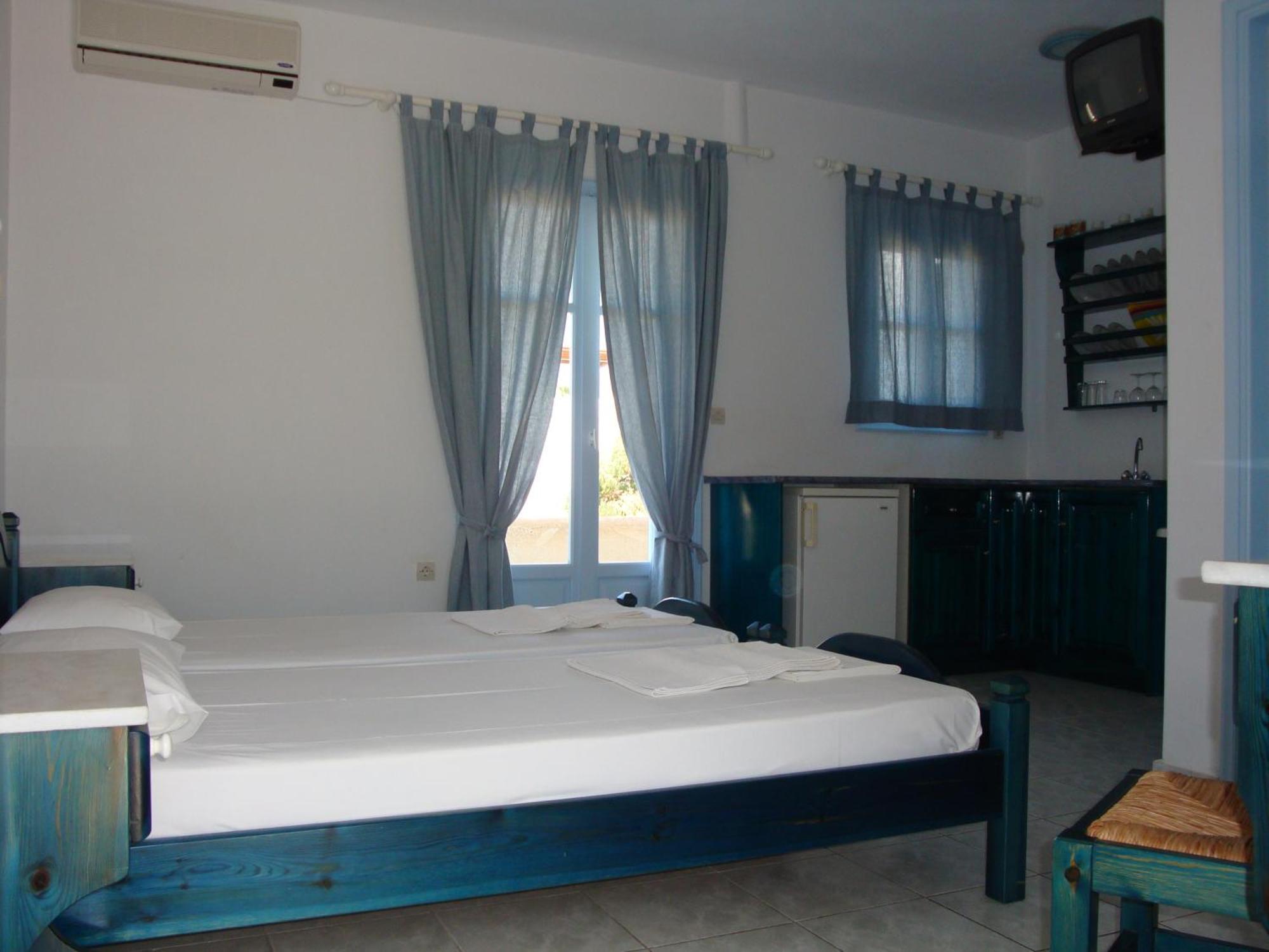 Blue & Sea Studios Apartments Drios Exterior photo